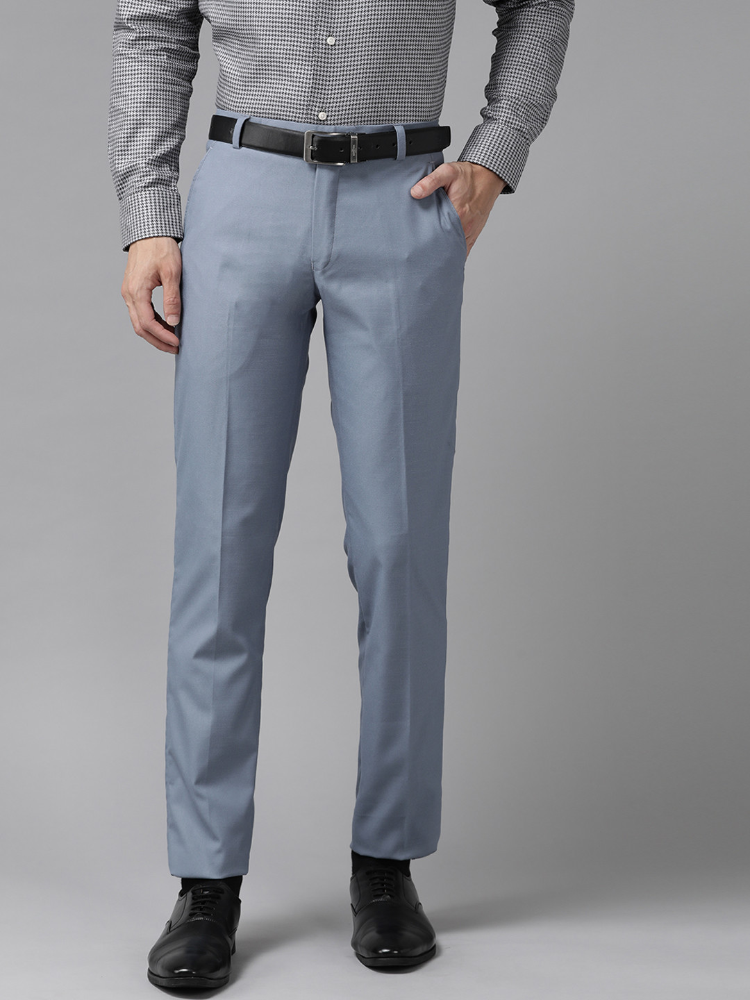 

Hangup Men Blue Regular Fit Solid Formal Trousers