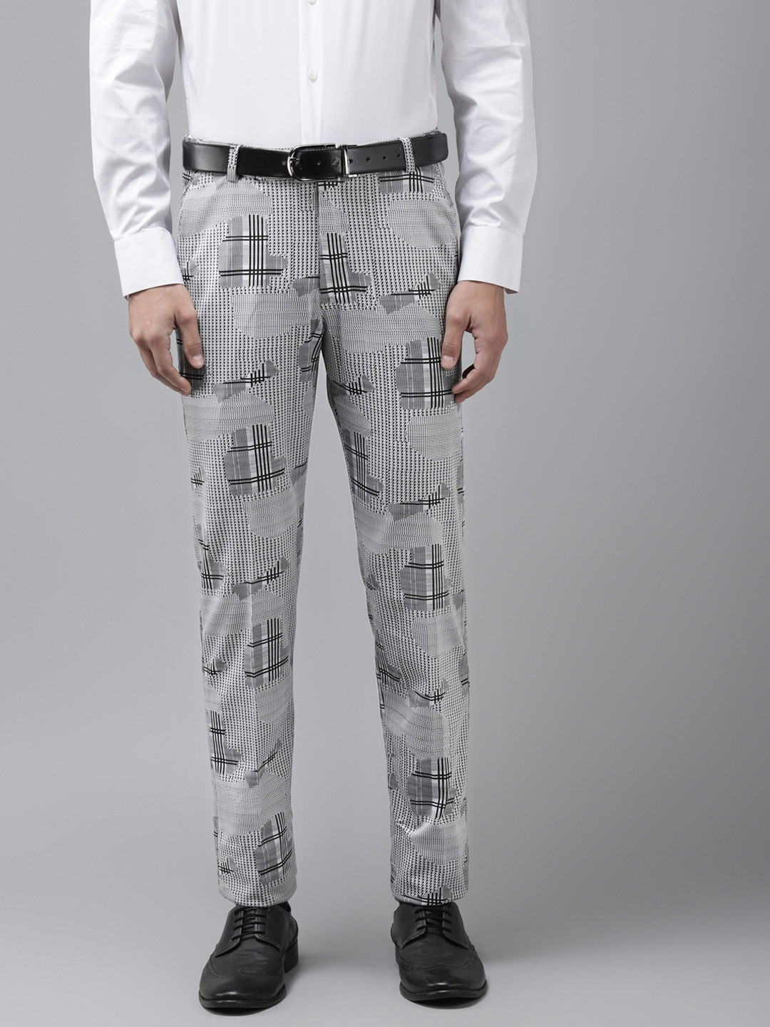 

Hangup Men Grey & Black Regular Fit Printed Regular Trousers