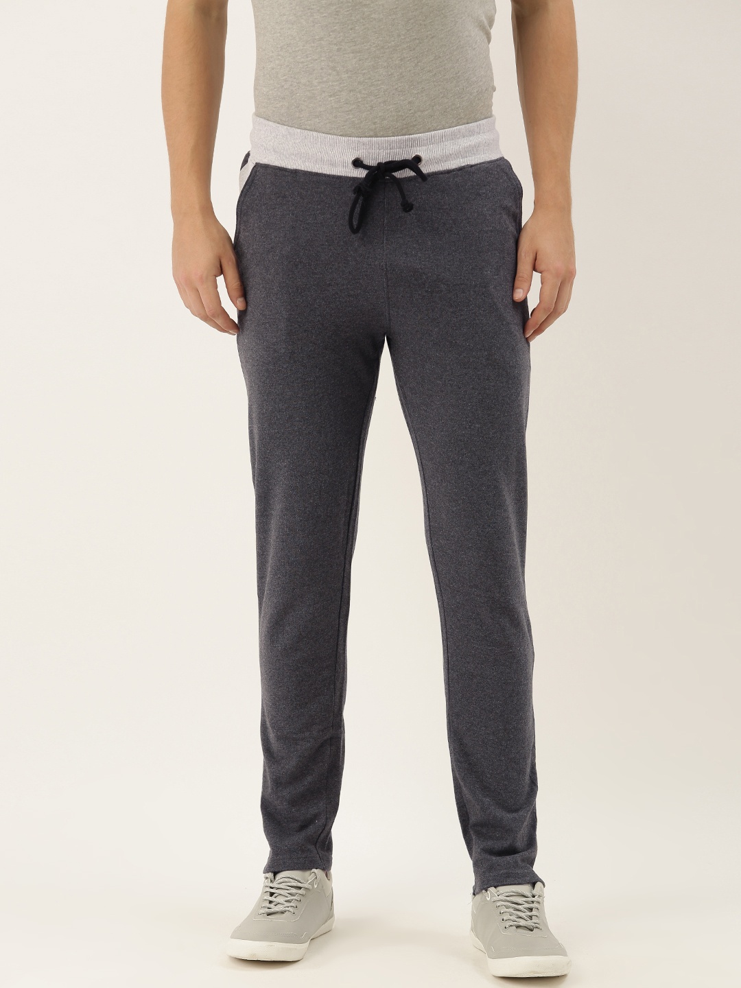 

ARISE Men Grey Melange Solid Straight Fit Regular Track Pants