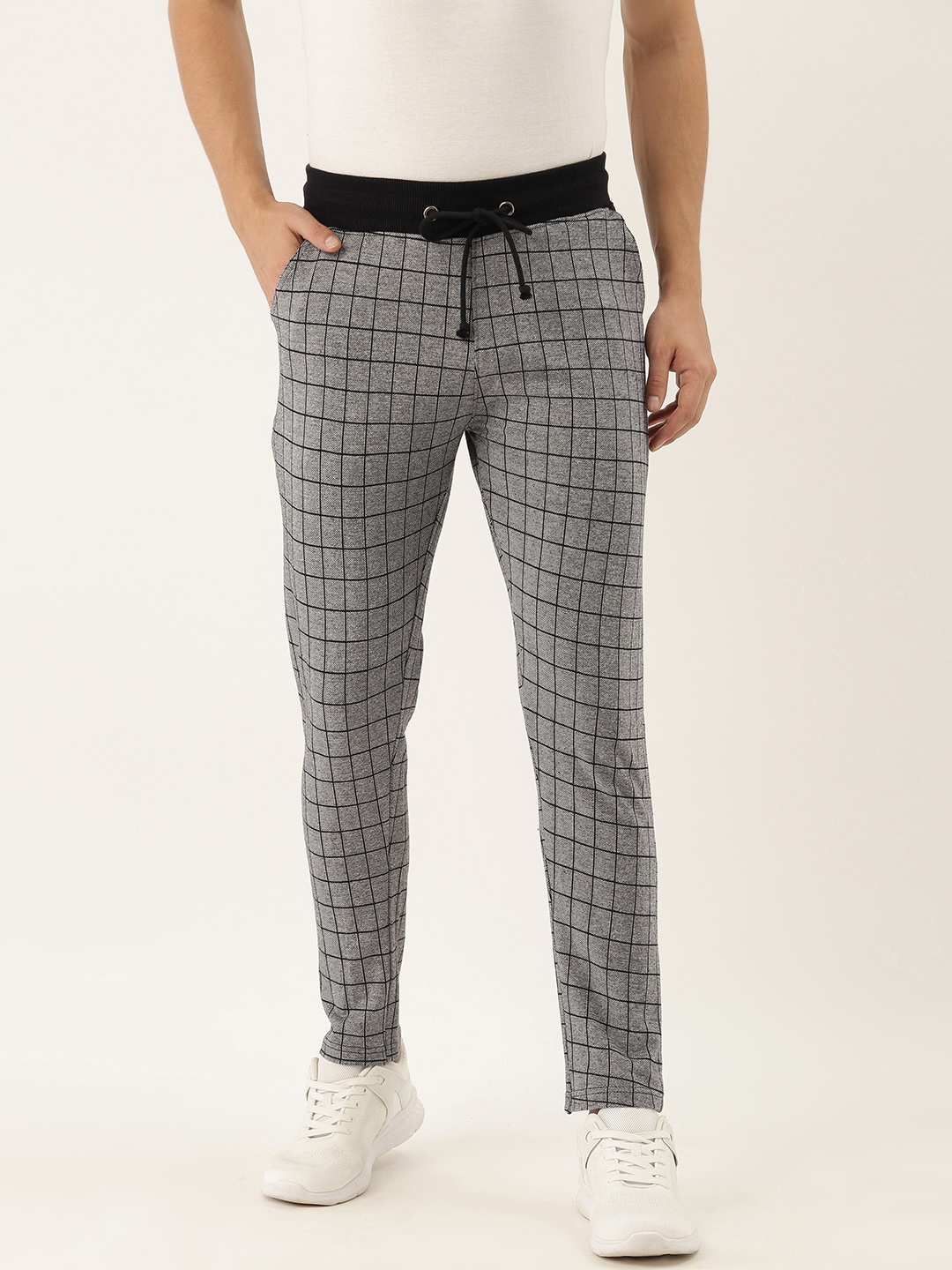 

ARISE ARISE Men Black & Grey Checked Straight Fit Pure Cotton Track Pants