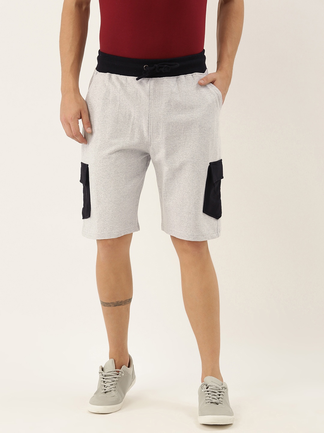 

ARISE Men White Solid Regular Fit Pure Cotton Cargo Shorts