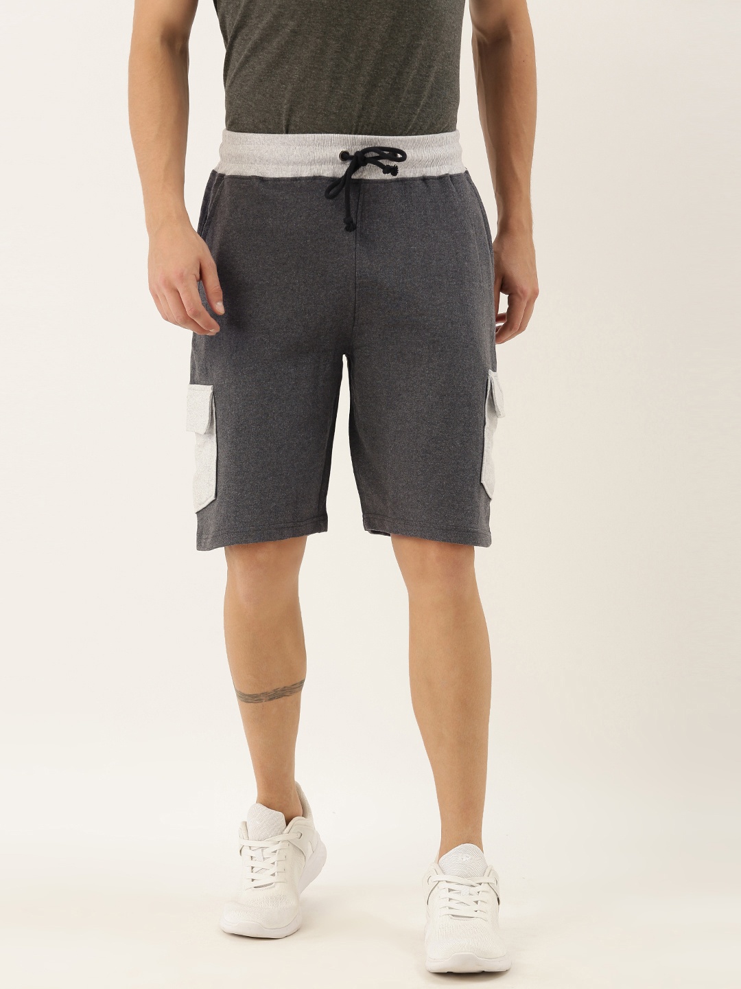 

ARISE Men Grey Melange Solid Regular Fit Regular Shorts with Contrast Pocket Detailing