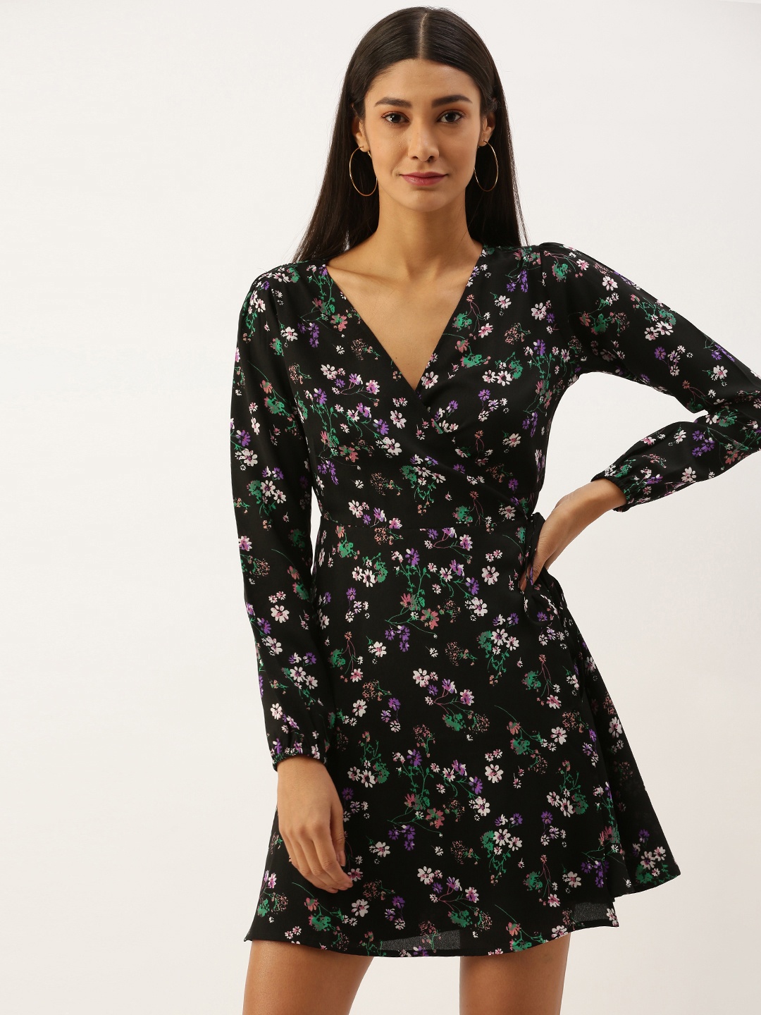 

Berrylush Women Black & White Printed Wrap Dress