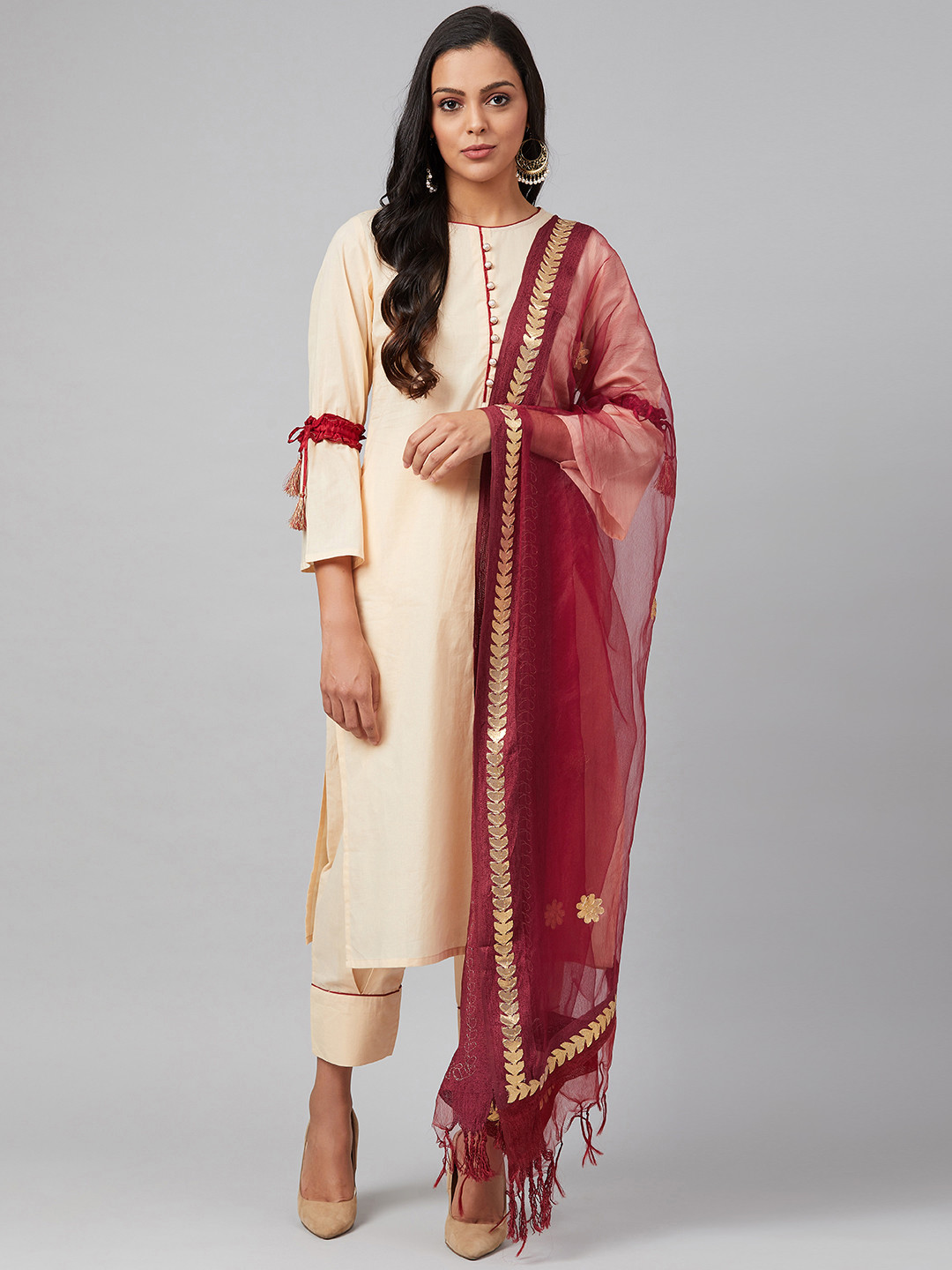

Tulsattva Women Cream-Coloured & Maroon Solid Kurta with Trousers & Dupatta