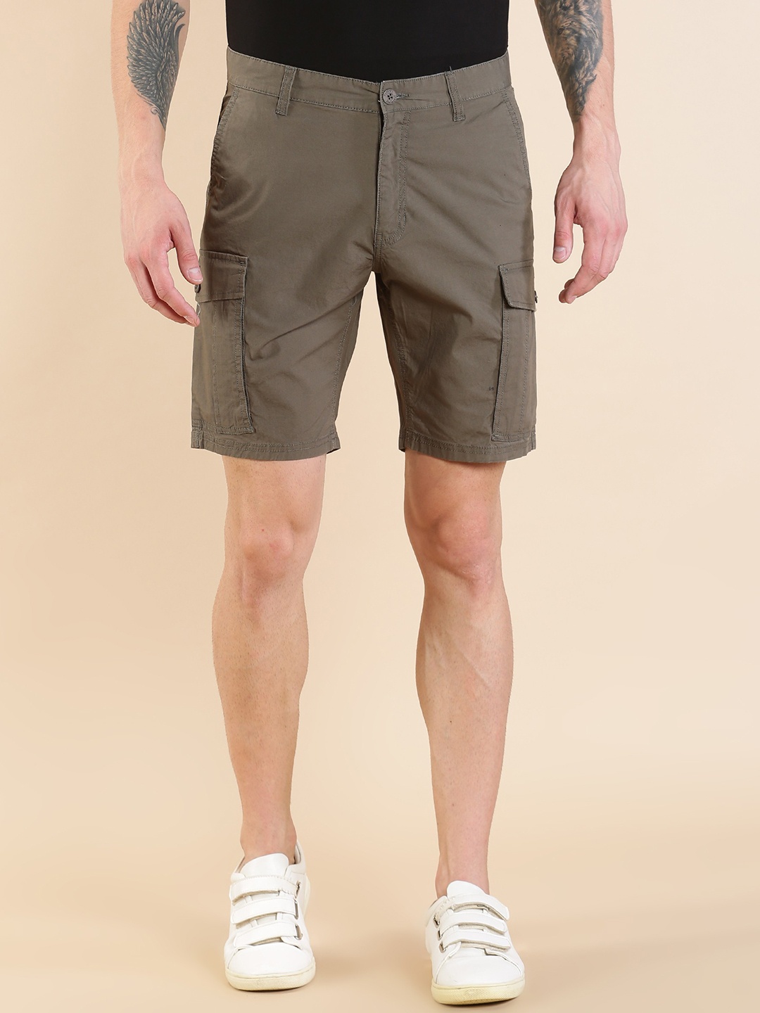 

Flying Machine Men Olive Green Solid Regular Fit Cargo Shorts