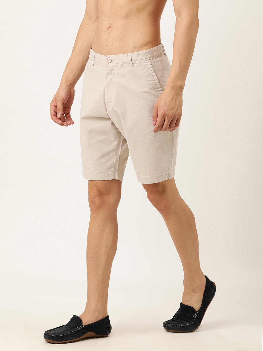 Flying Machine Men Beige Solid Regular Fit Shorts, Brown