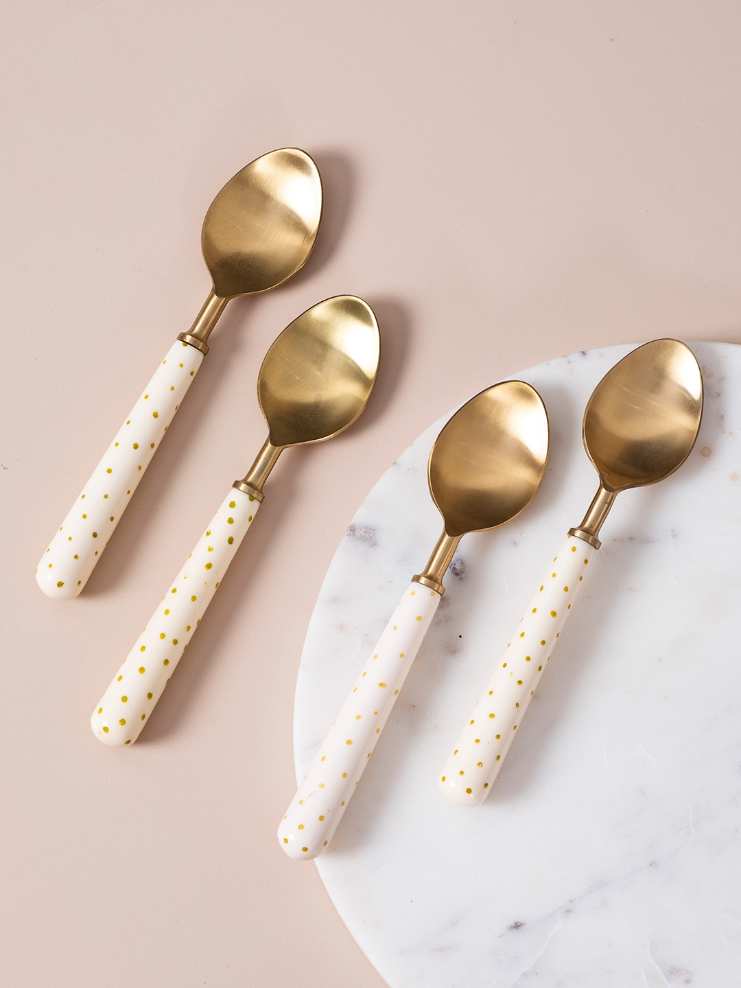 

nestroots Gold-Toned & Off-White 4 Pieces Resin Mango Wood Spoon Set