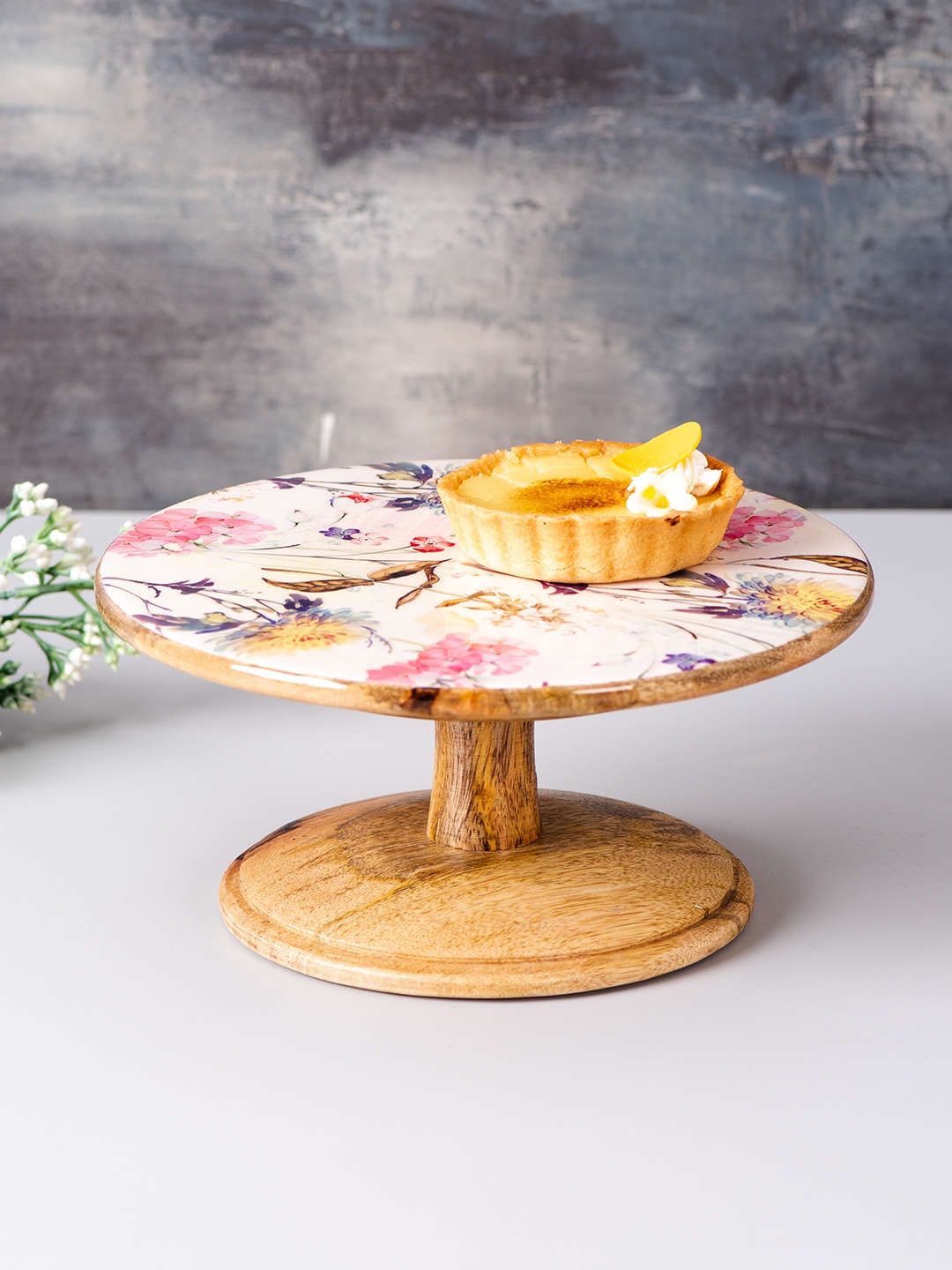 

nestroots Brown & White Printed Wooden Cake Stand