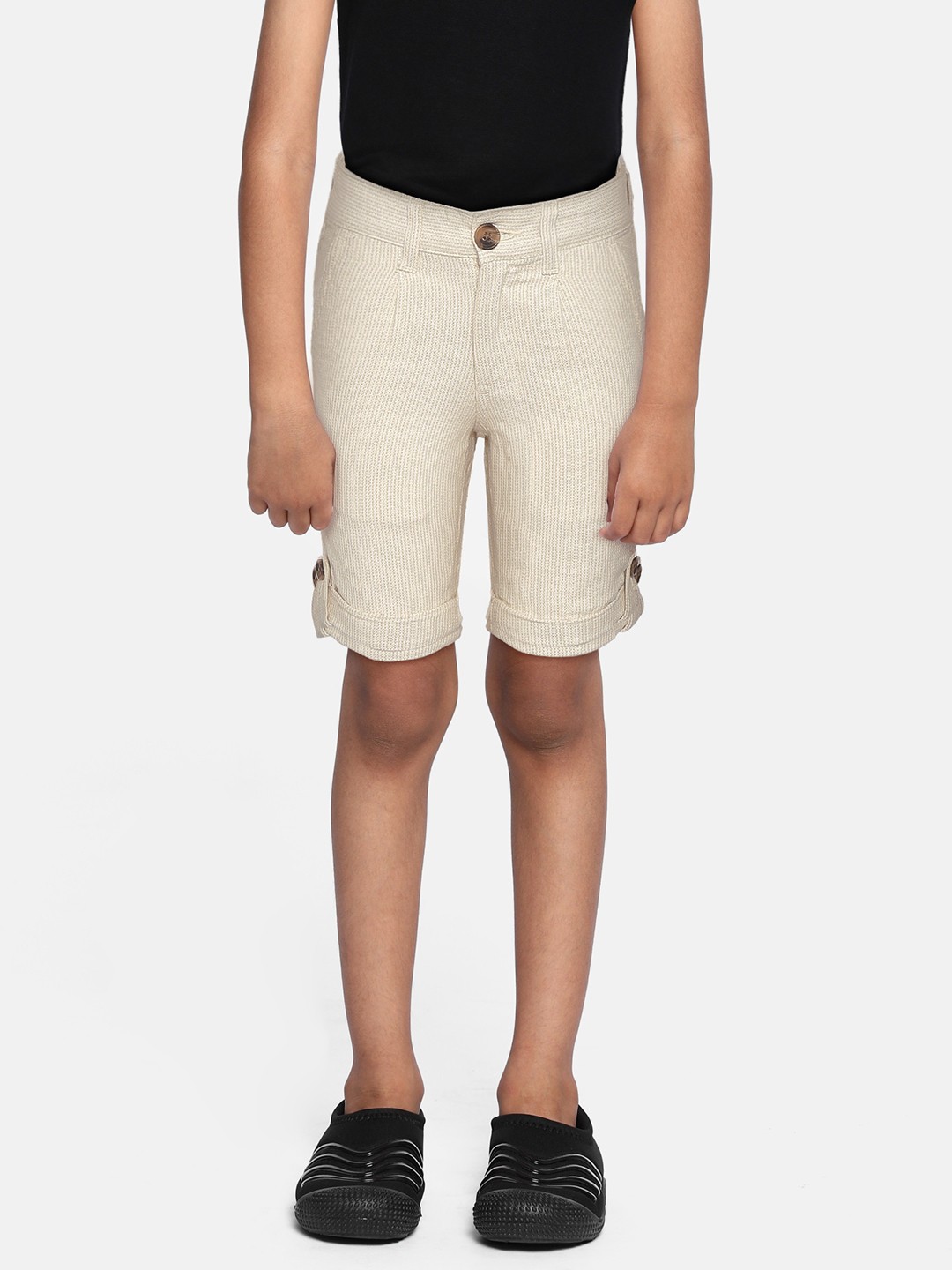 

United Colors of Benetton Boys Beige & White Self Design Shorts
