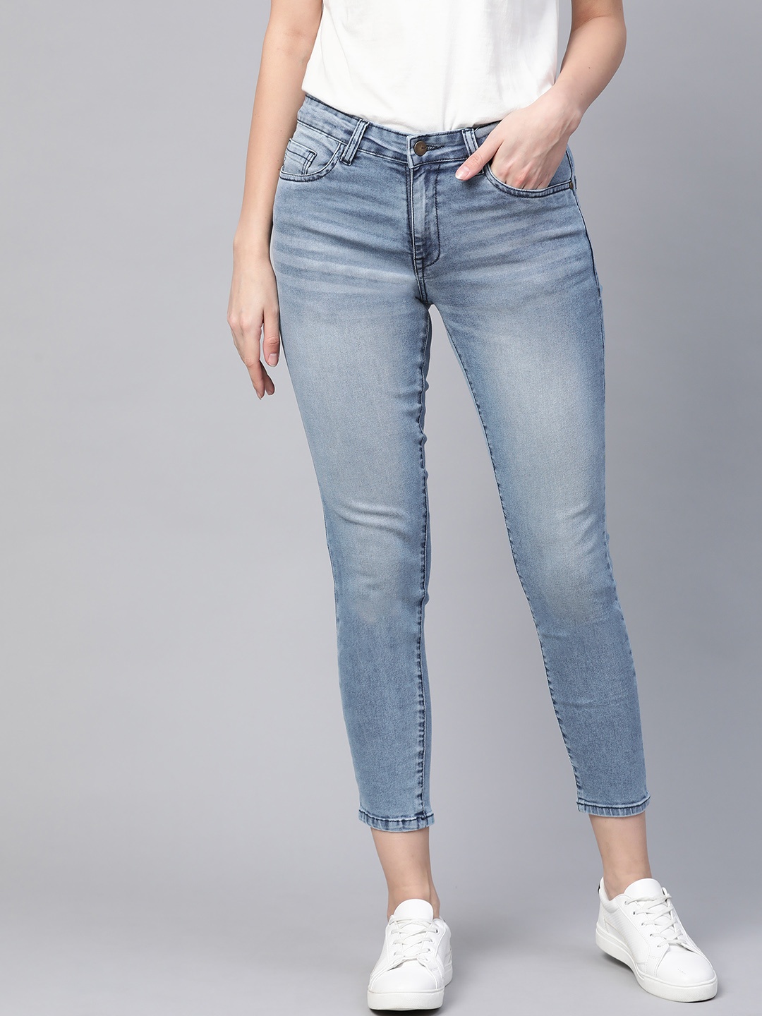

Mast & Harbour Women Blue Skinny Fit Light Fade Crop Stretchable Jeans