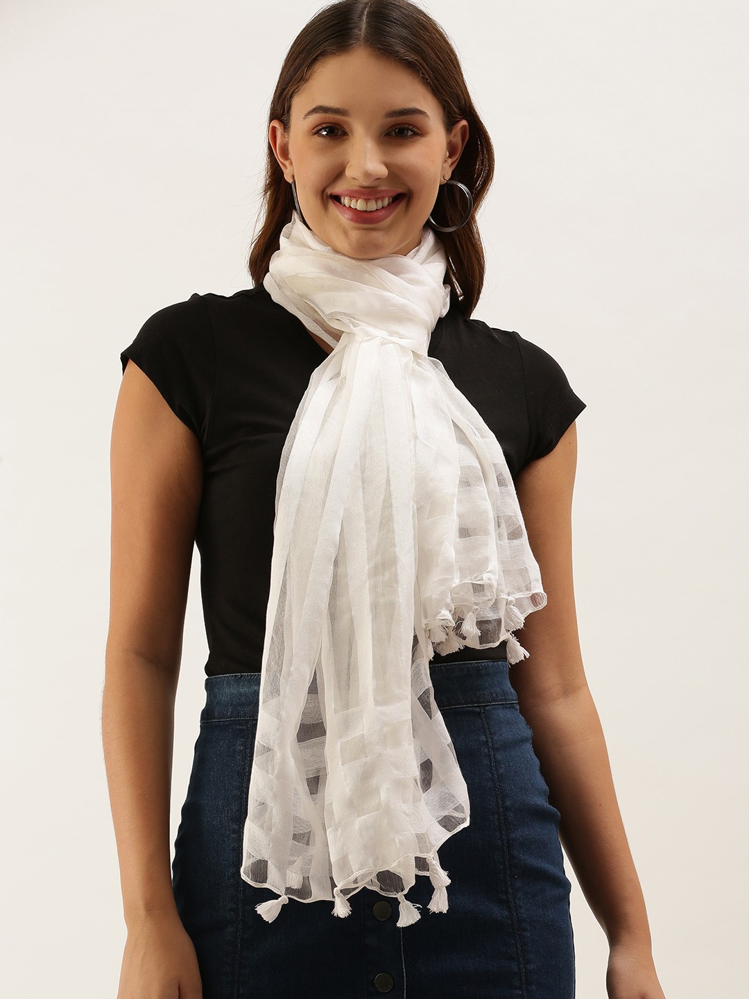 

DressBerry Women White Striped Scarf