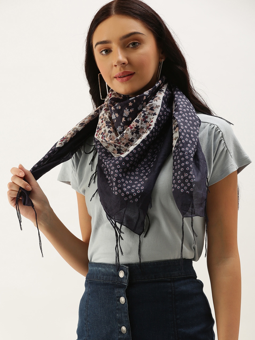

DressBerry Women Navy Blue & White Printed Scarf