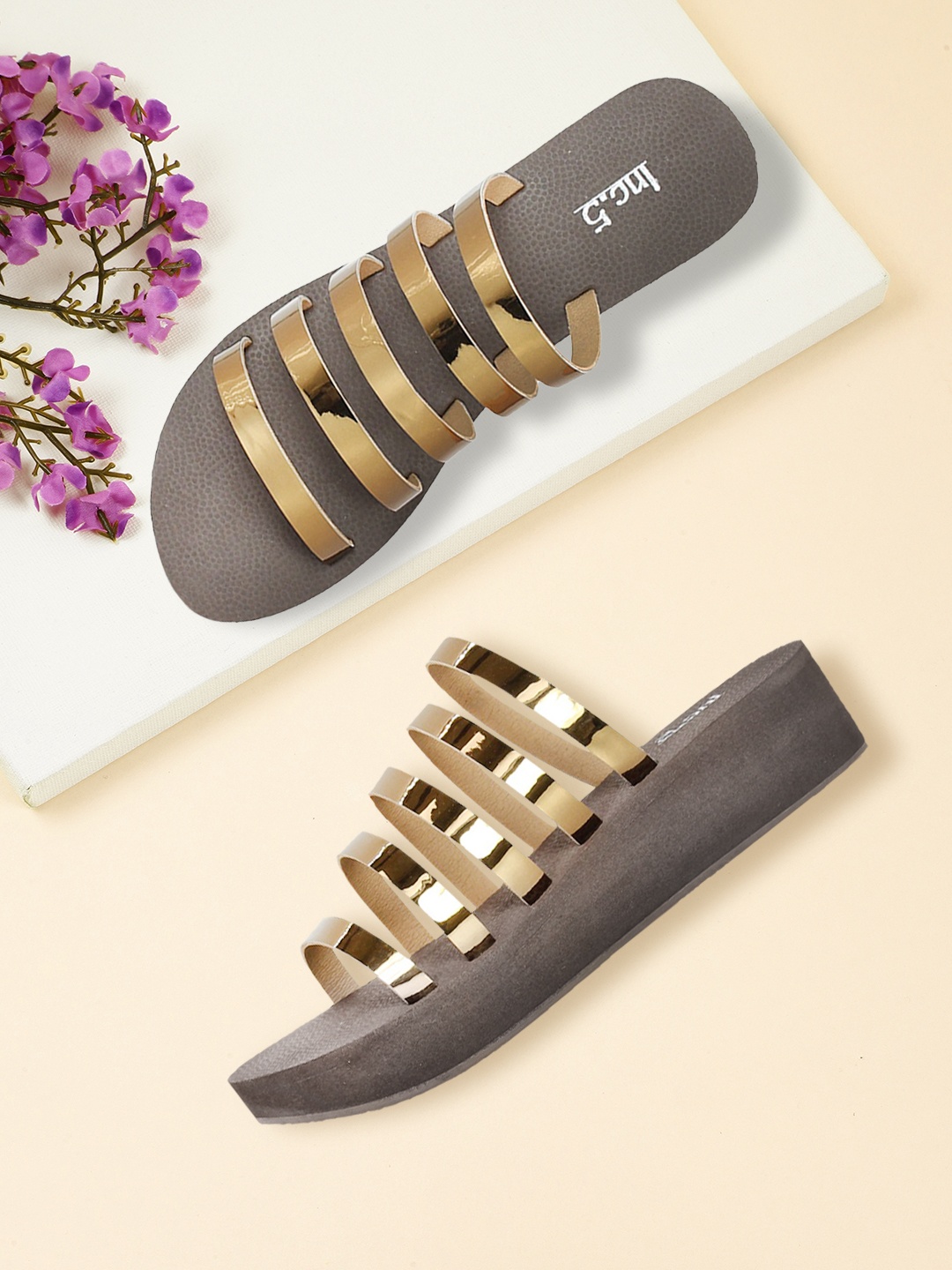 

Inc 5 Women Gold-Toned Solid Wedges