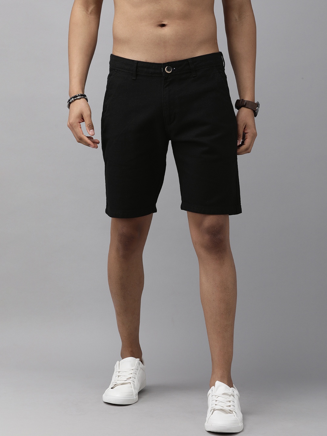

Roadster Men Black Solid Mid-Rise Regular Shorts
