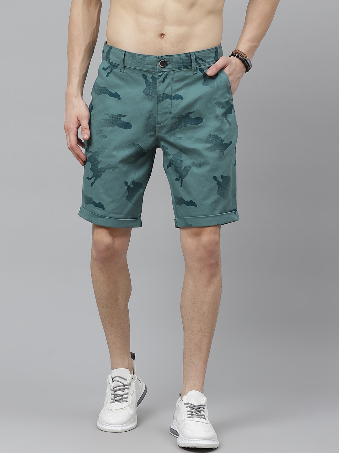 

Roadster Men Green Printed Regular Fit Regular Shorts