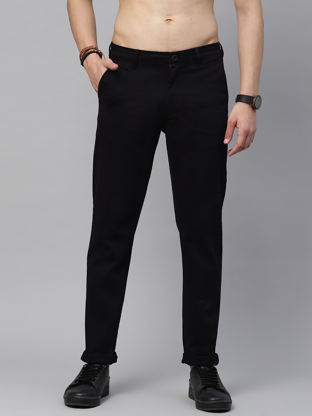 

Roadster Men Black Solid Regular Fit Trousers