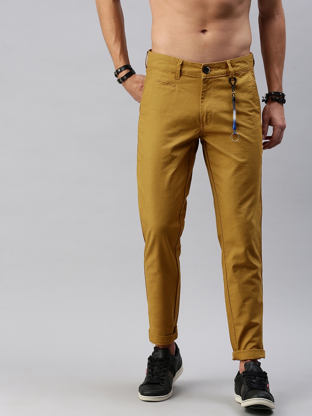 

Roadster Men Khaki Regular Fit Solid Trousers