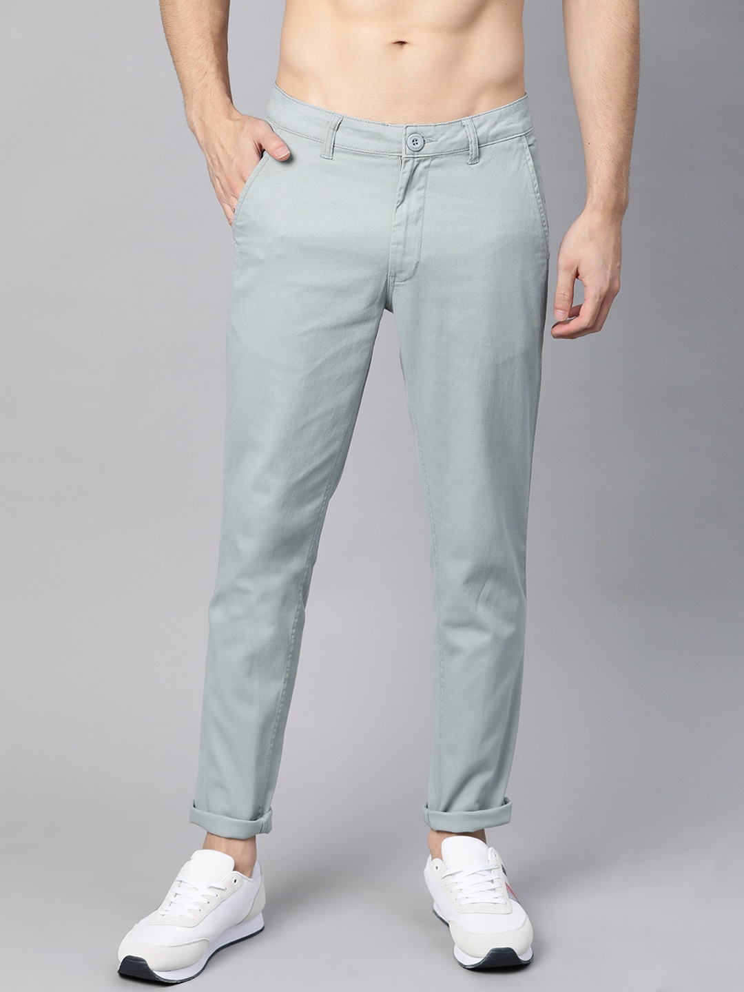 

Roadster Men Blue Solid Regular Fit Chinos