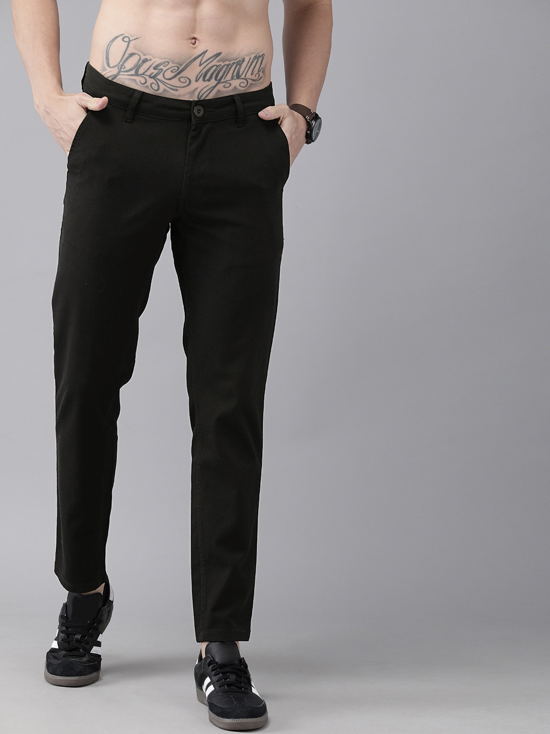 

Roadster Men Black Regular Fit Solid Trousers