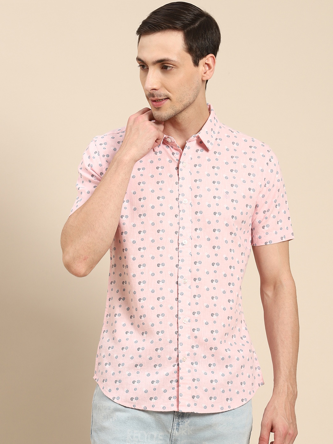 

United Colors of Benetton Men Pink & Navy Blue Printed Casual Shirt