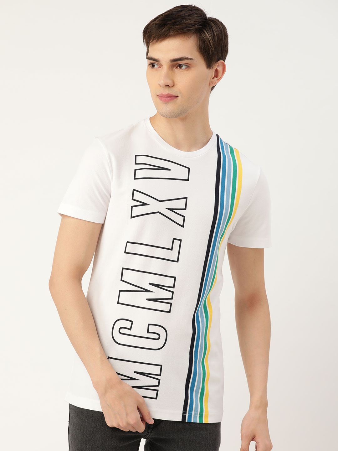 

United Colors of Benetton Men White & Blue Striped T-shirt