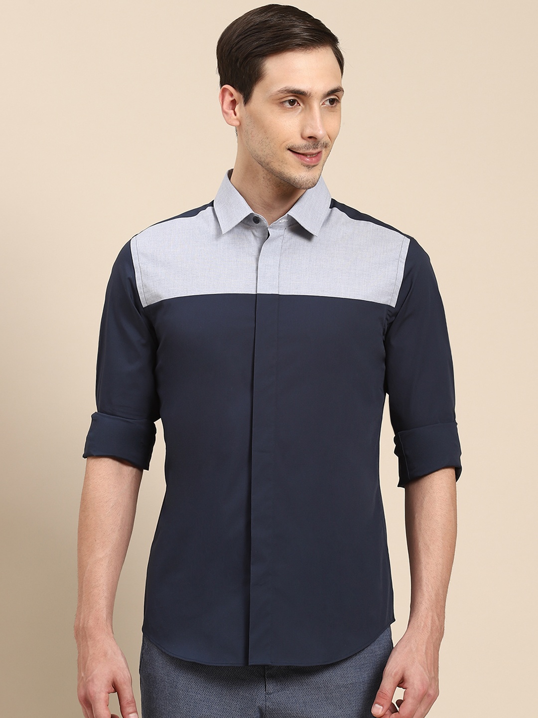 

United Colors of Benetton Men Navy Blue & Grey Slim Fit Colourblocked Casual Shirt