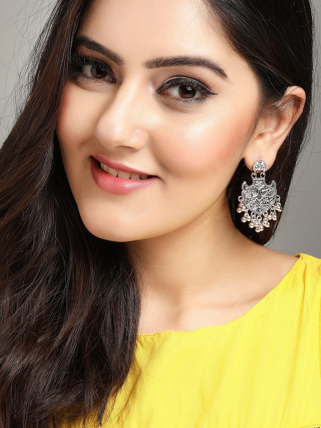 

Rubans Silver-Plated Contemporary Drop Earrings