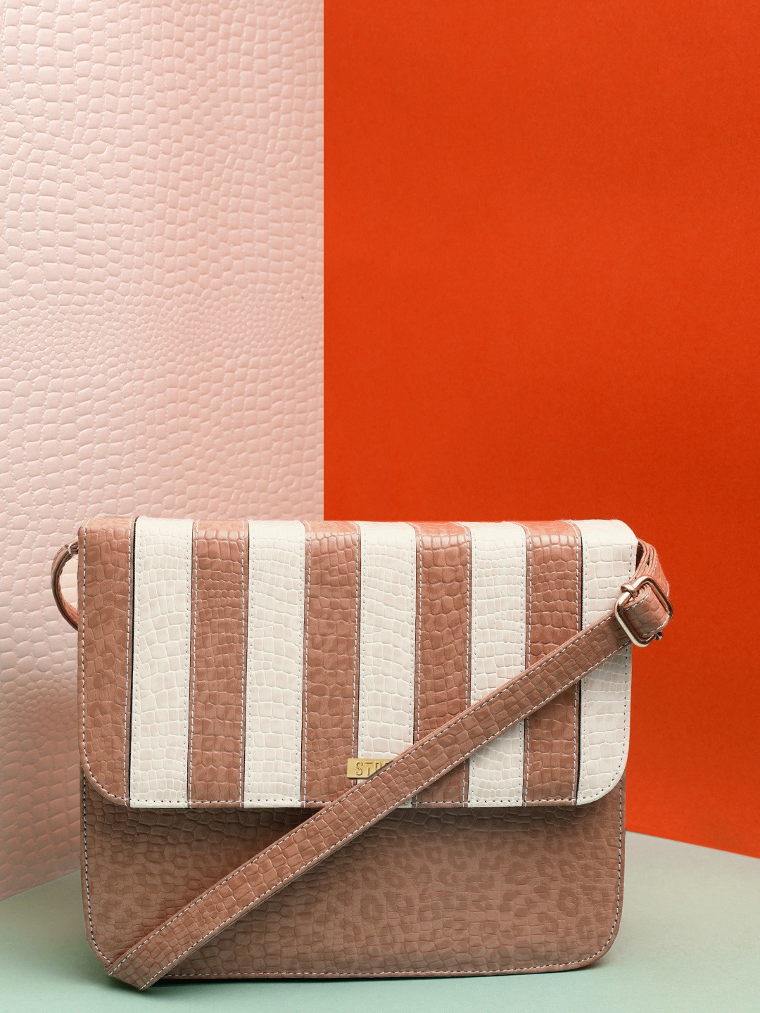 

STREET 9 Brown & White Printed Leopard Line Clutch