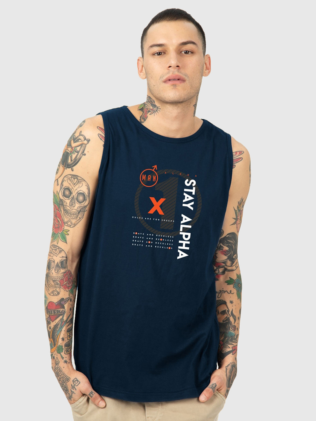 

Bewakoof Men Alpha Typography Vest-295503, Navy blue