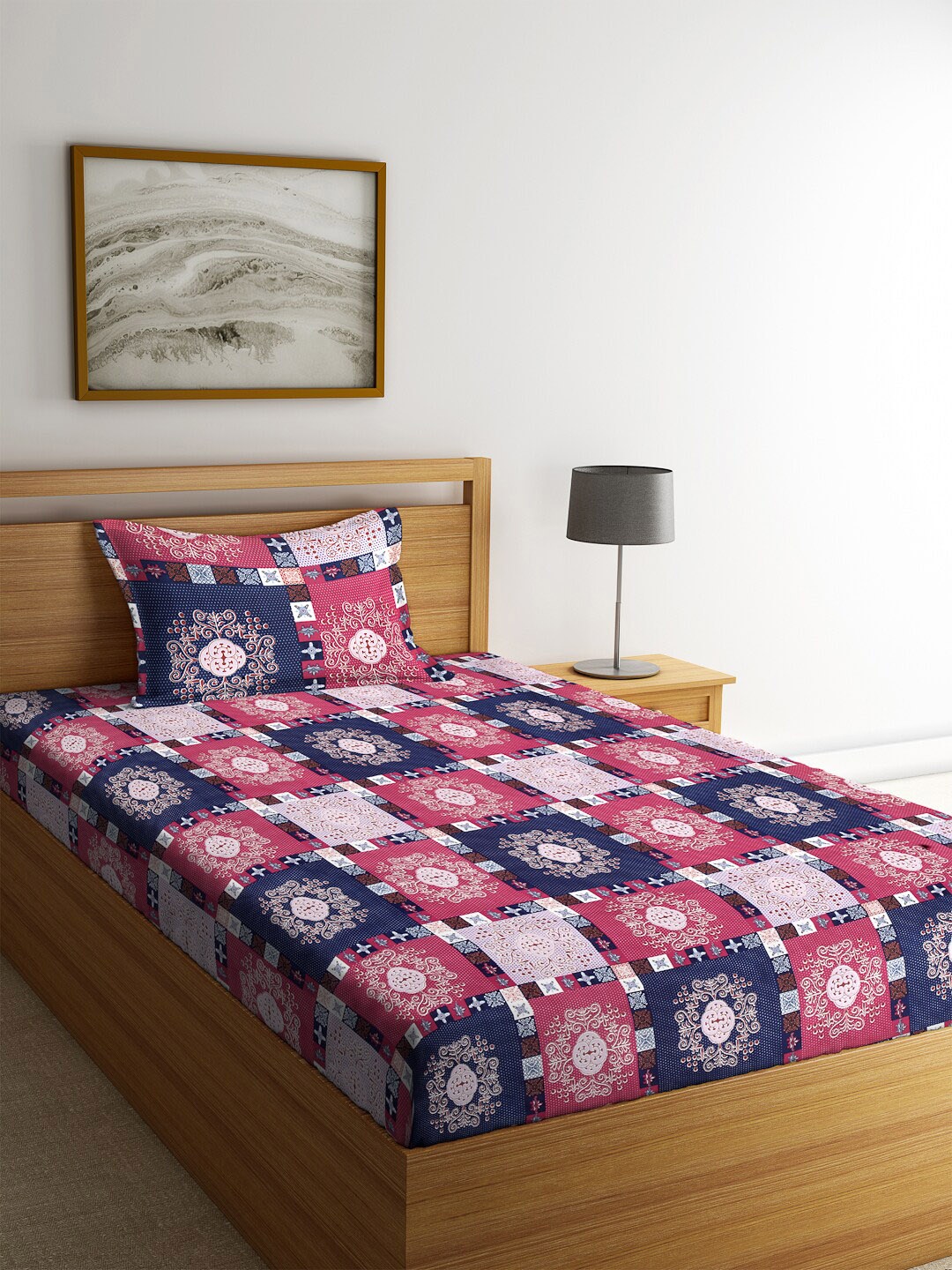 

KLOTTHE Red & Navy Blue Geometric 210 TC Polycotton 1 Single Bedsheet with 1 Pillow Covers