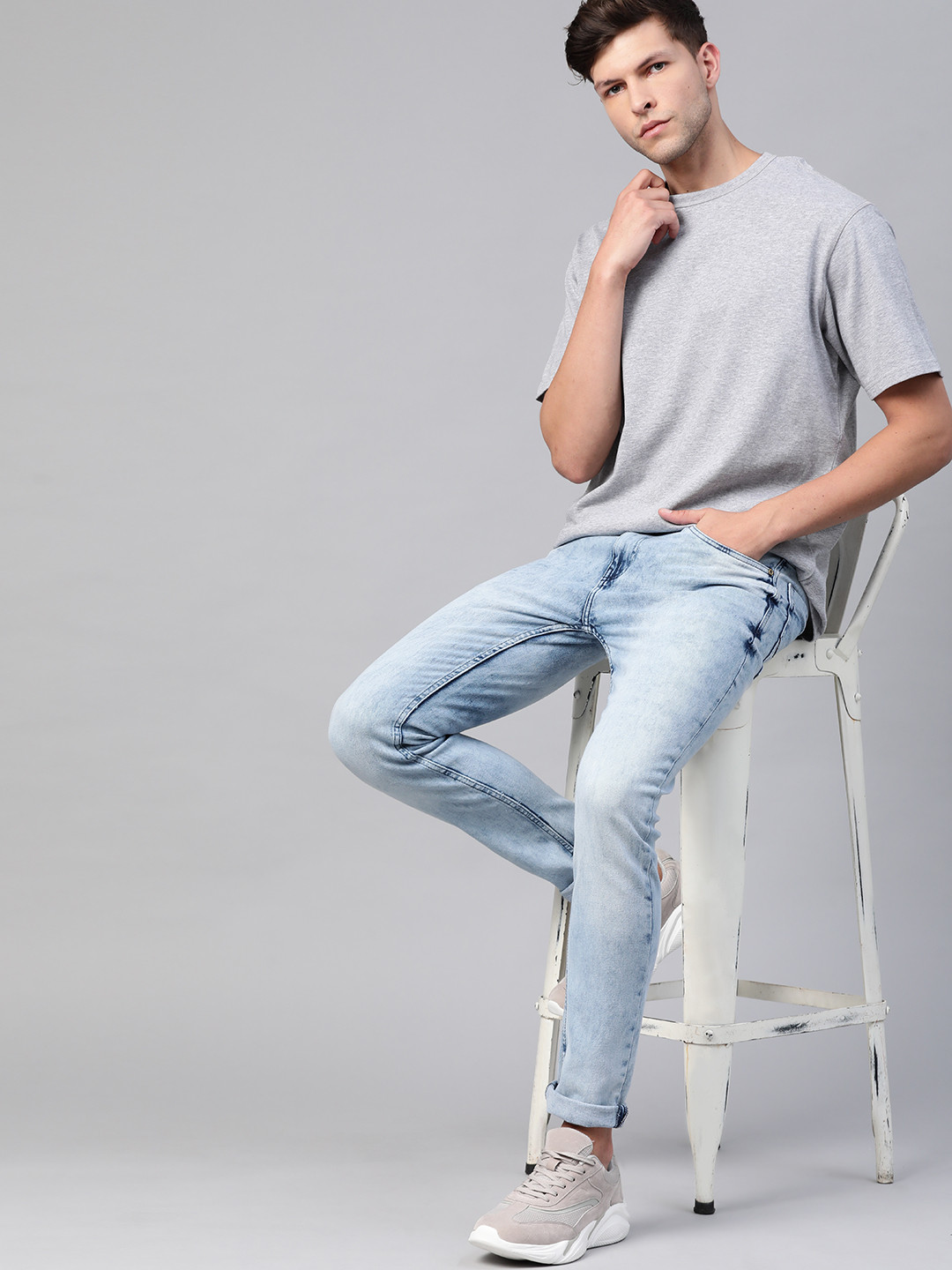 

Roadster Men Blue Skinny Fit Heavy Fade Stretchable Jeans