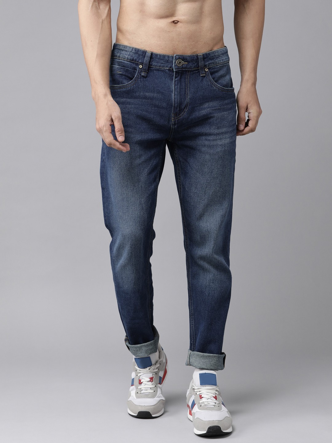 

Roadster Men Blue Tapered Fit Light Fade Stretchable Jeans