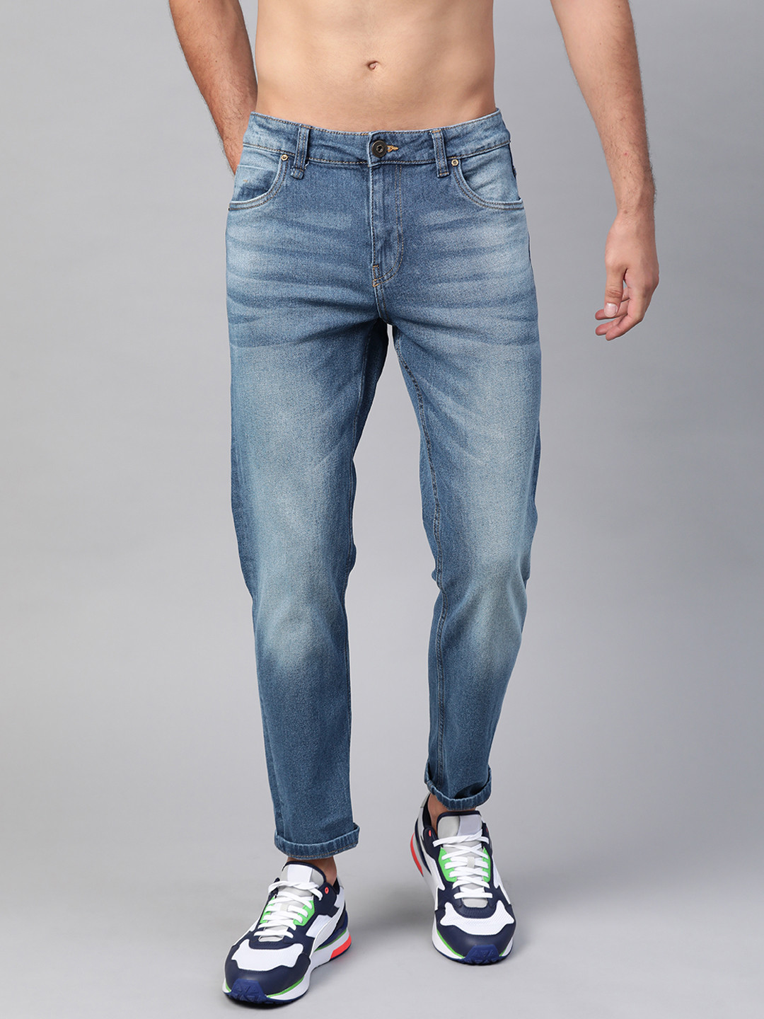 

Roadster Men Blue Carrot Fit Heavy Fade Stretchable Jeans