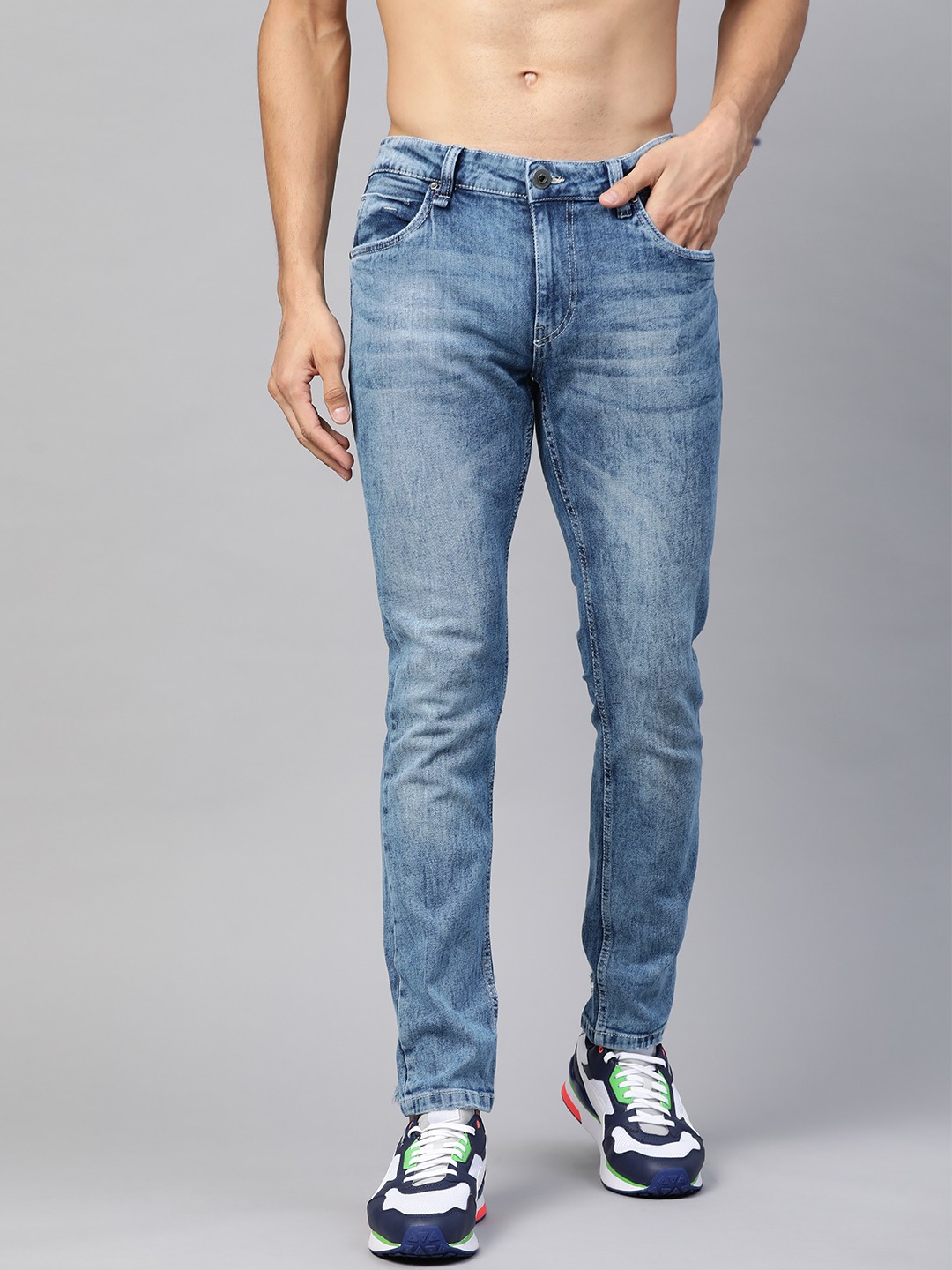

Roadster Men Navy Blue Skinny Fit Low Distress Light Fade Stretchable Jeans