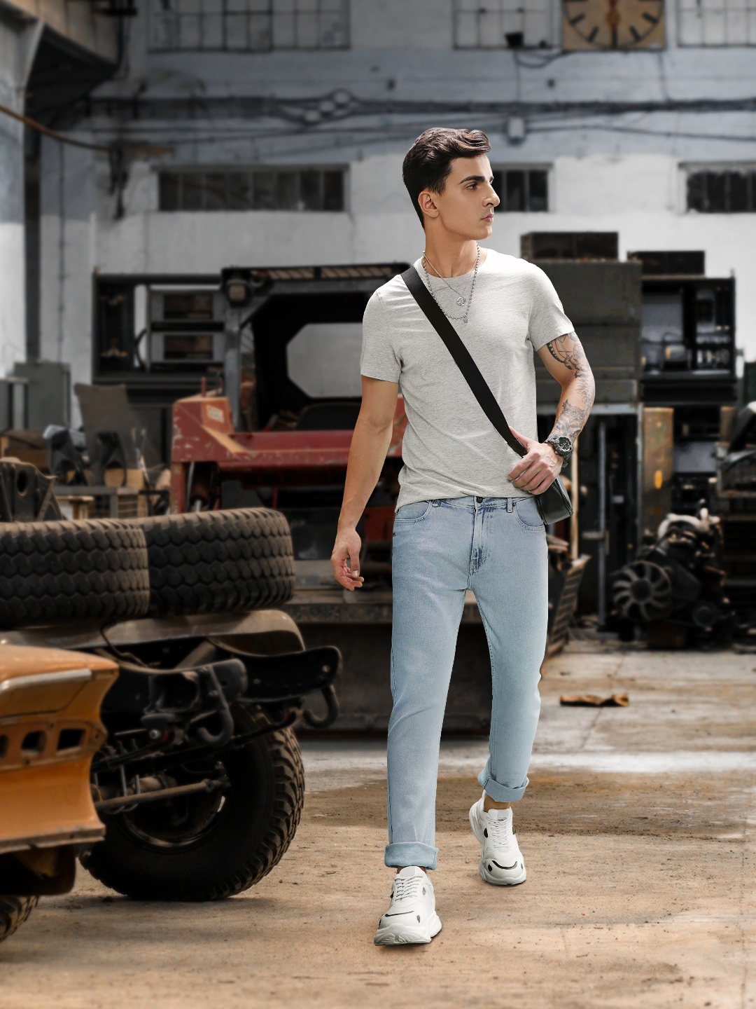 

Roadster Men Blue Skinny Fit Light Fade Stretchable Jeans