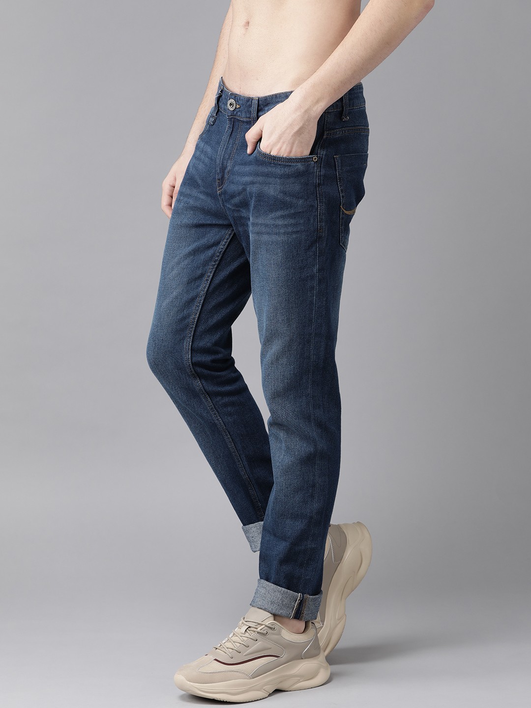 

Roadster Men Navy Blue Slim Fit Light Fade Stretchable Jeans