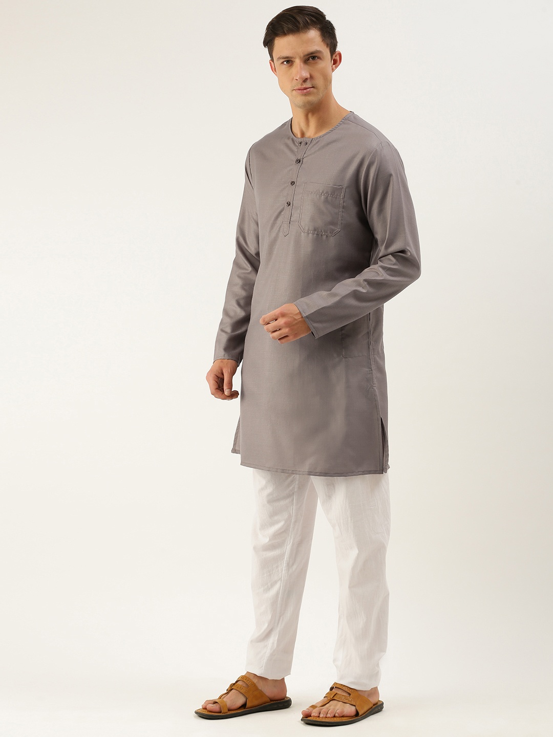 

Ode by House of Pataudi Men Grey Solid Straight Kurta