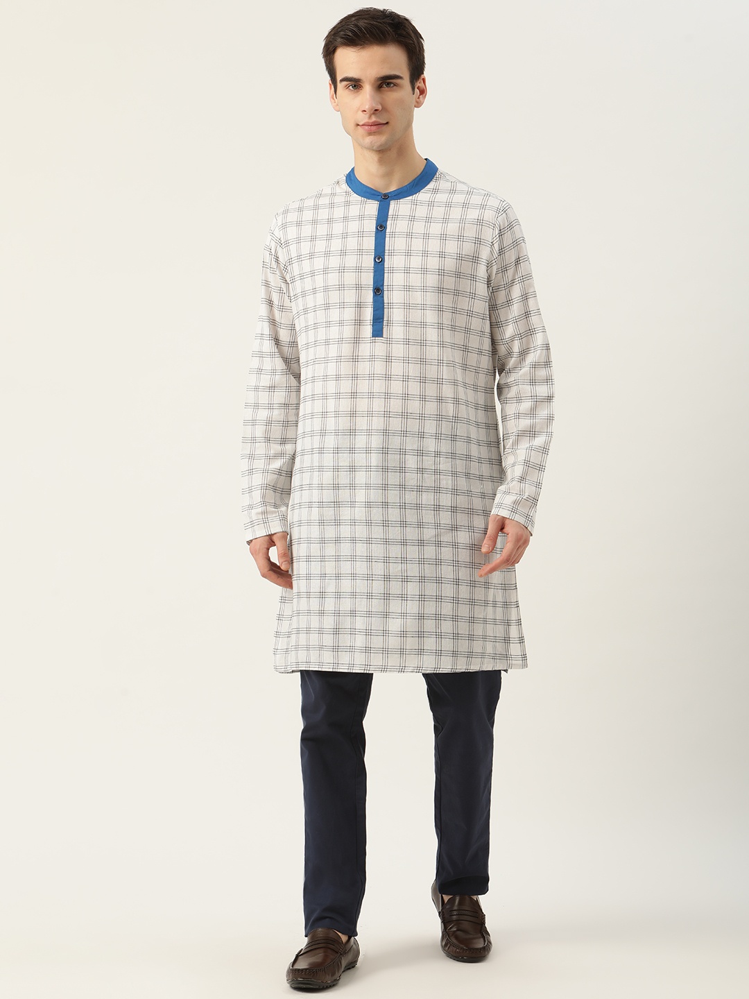 

Ode by House of Pataudi Men White & Black Cotton Checked Straight Rozana Kurta, Off white