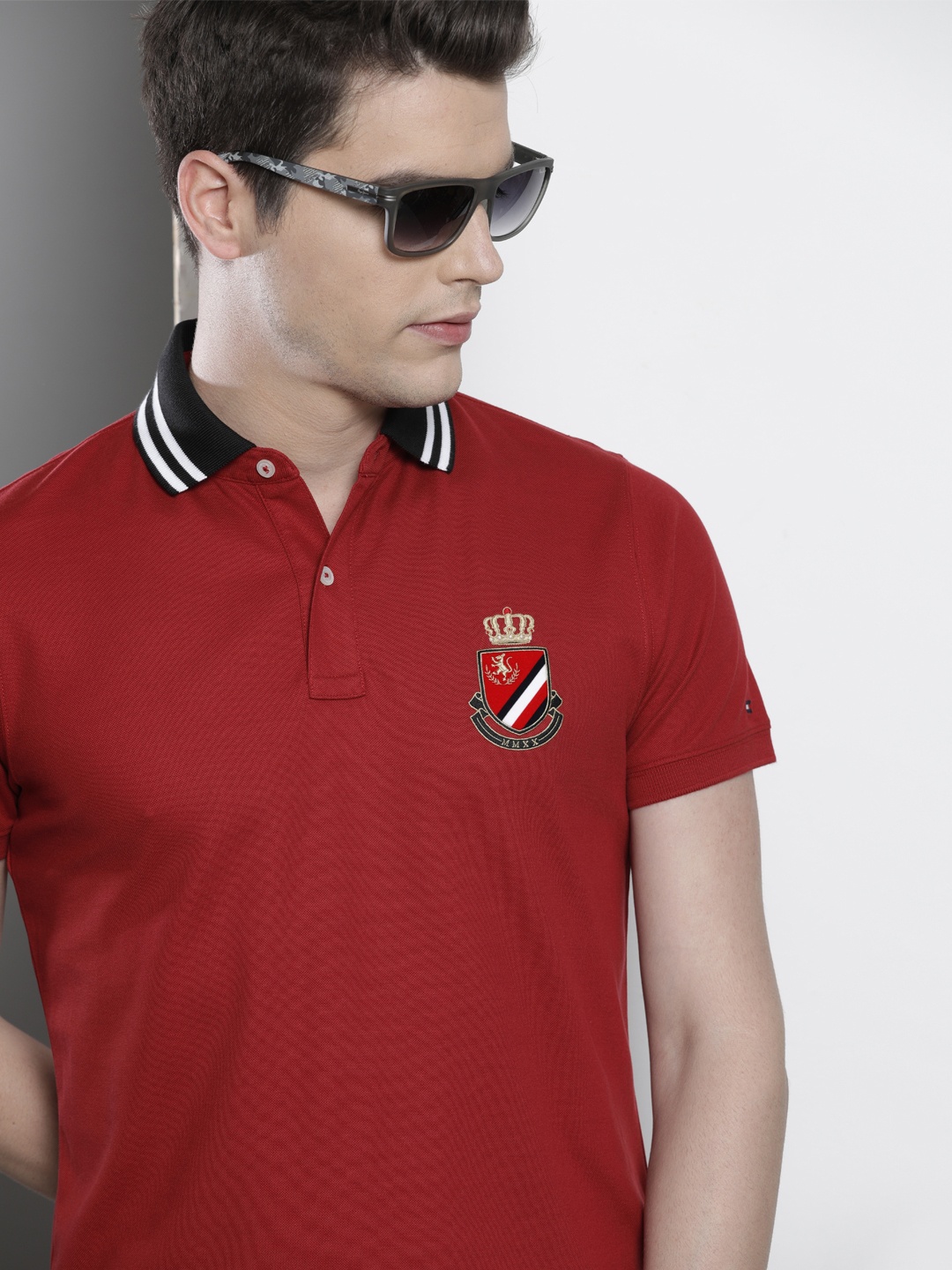

Tommy Hilfiger Men Maroon Solid Pure Cotton Polo Collar T-shirt