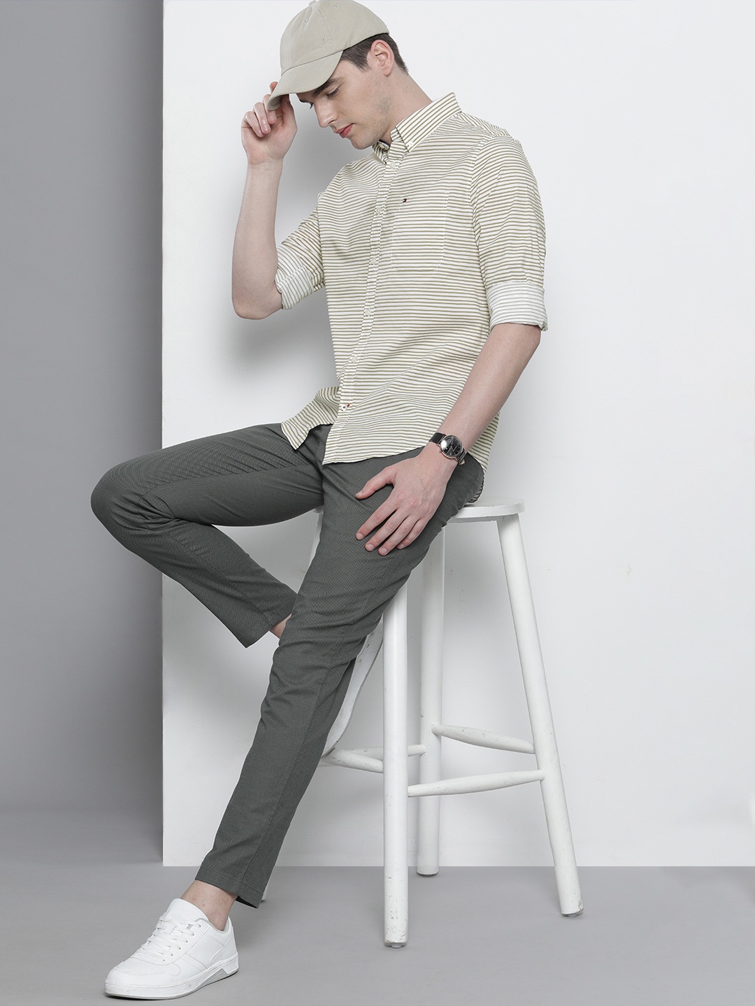 

Tommy Hilfiger Men Khaki & Brown Slim Fit WAVY Striped Casual Shirt