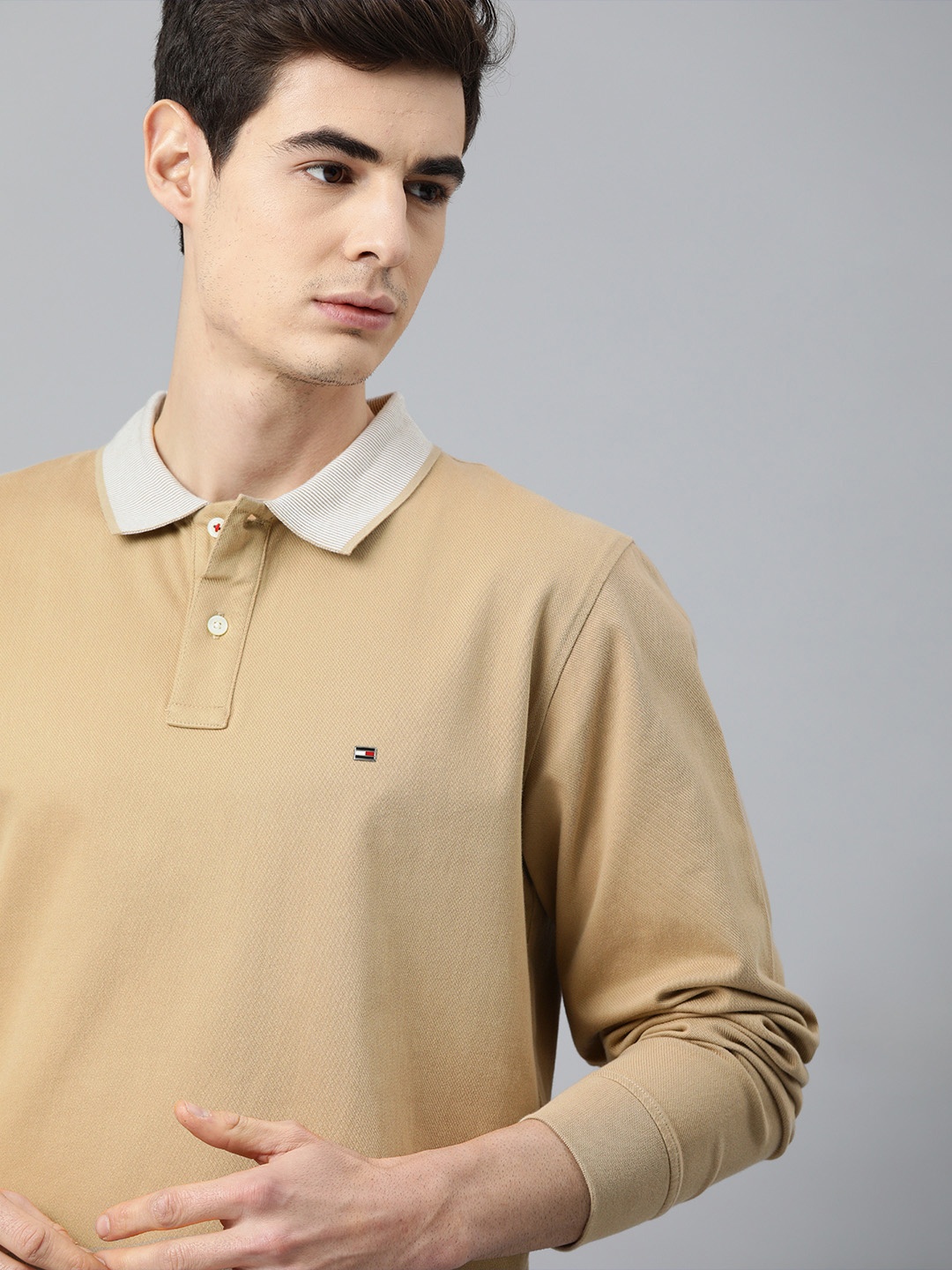 

Tommy Hilfiger Men Khaki Polo Collar T-shirt