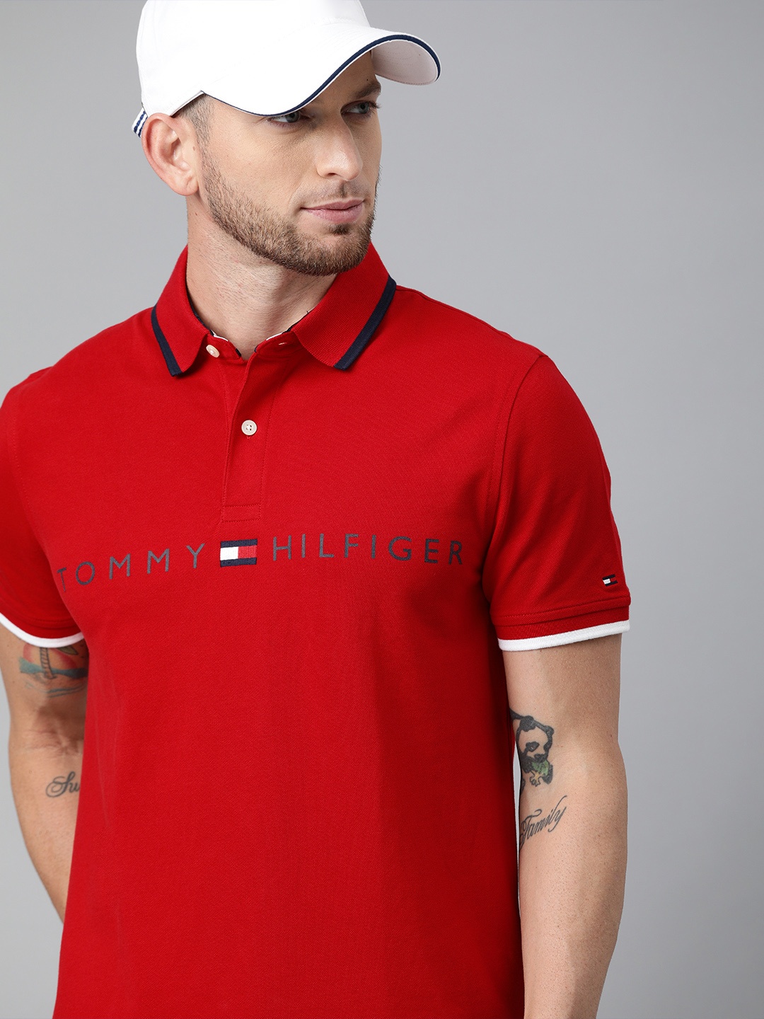 

Tommy Hilfiger Men Red Brand Logo Printed Polo Collar T-shirt with Tipping Detail