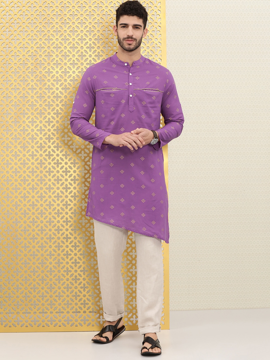 

Ode by House of Pataudi Men Purple Geometric Printed Kurta