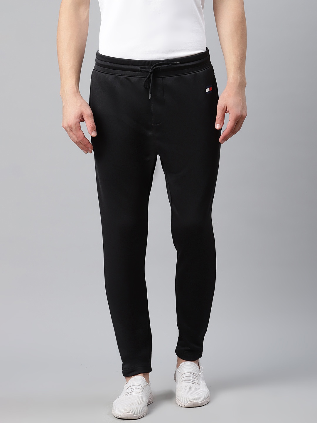 

Tommy Hilfiger Men Black Solid Regular Fit Track Pant