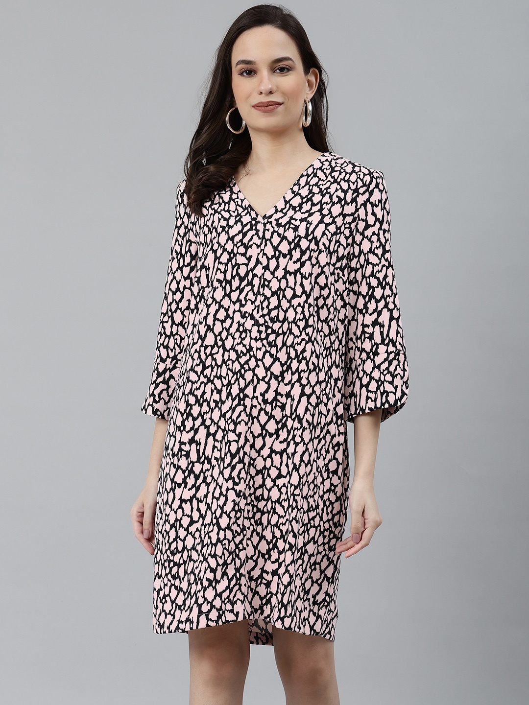 

Marks & Spencer Women Black & pink Abstract Print A-Line Dress