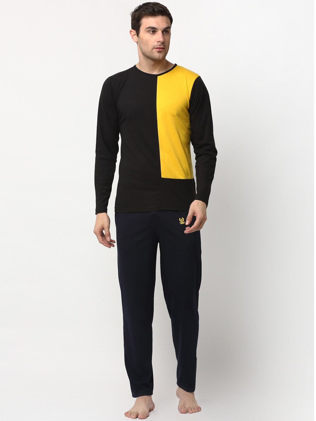 

VIMAL JONNEY Men Navy Blue & Yellow Colourblocked Night suit