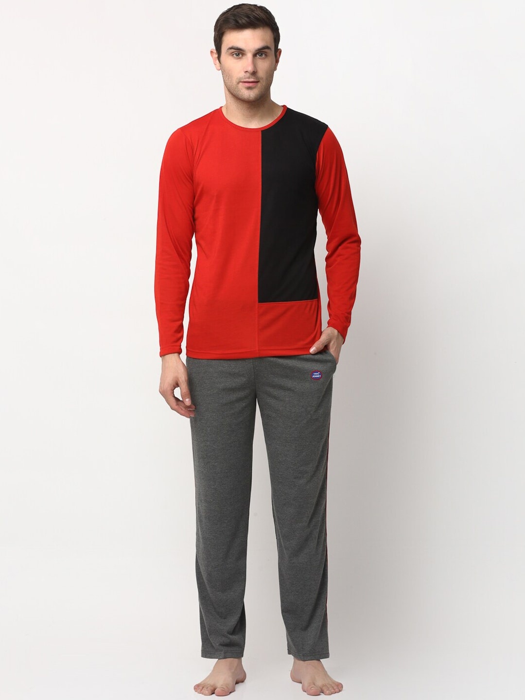 

VIMAL JONNEY Men Red & Black Colourblocked Night Suit