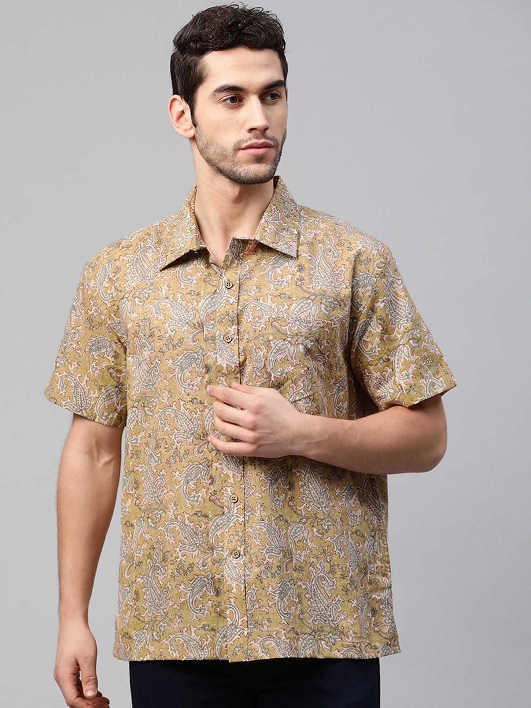 

Fabindia Men Olive Green & Off-White Regular Fit Printed Casual Bush Shirt