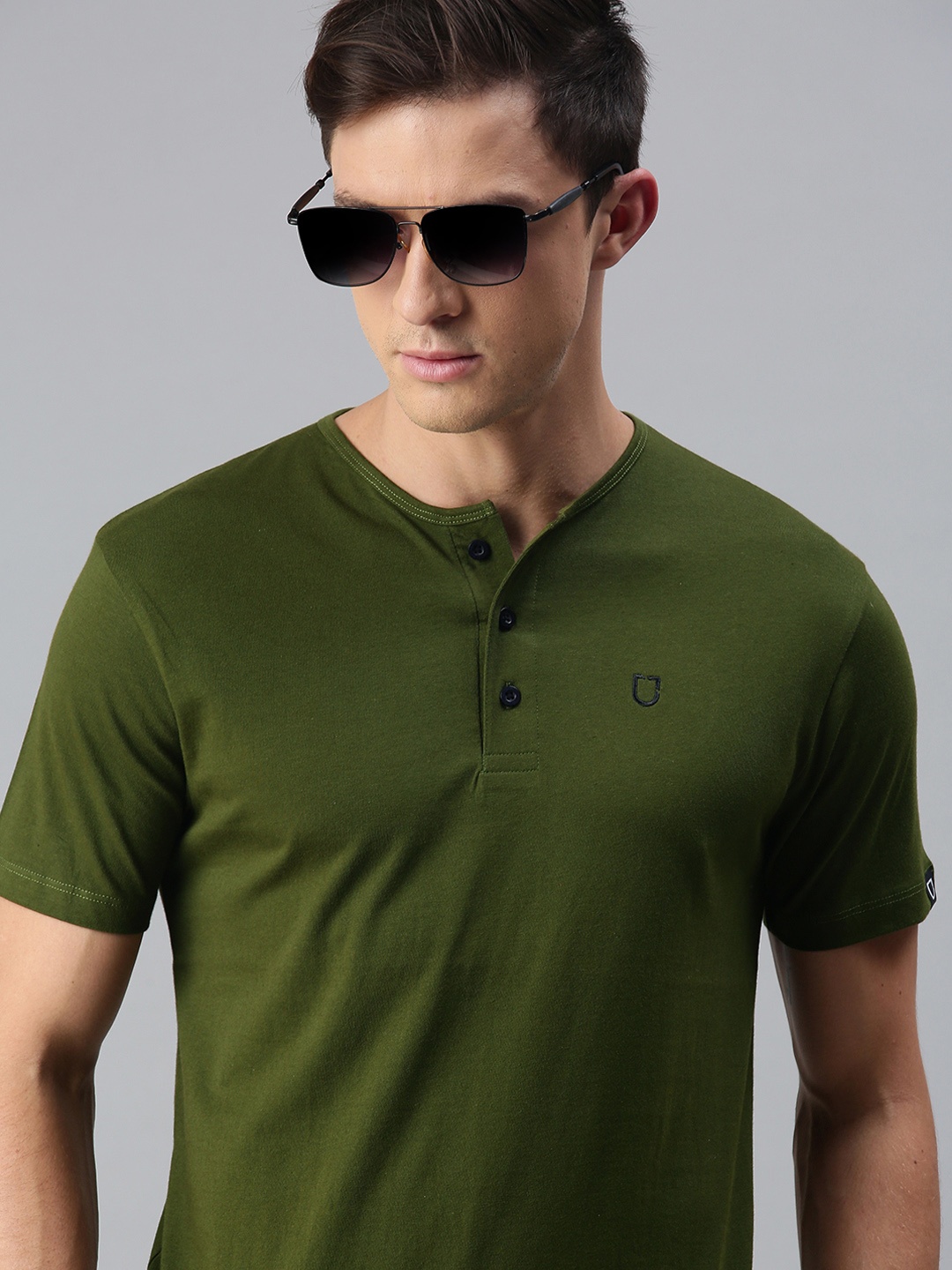 

Urbano Fashion Men Olive Green Henley Neck Pure Cotton Slim Fit Pure Cotton T-shirt