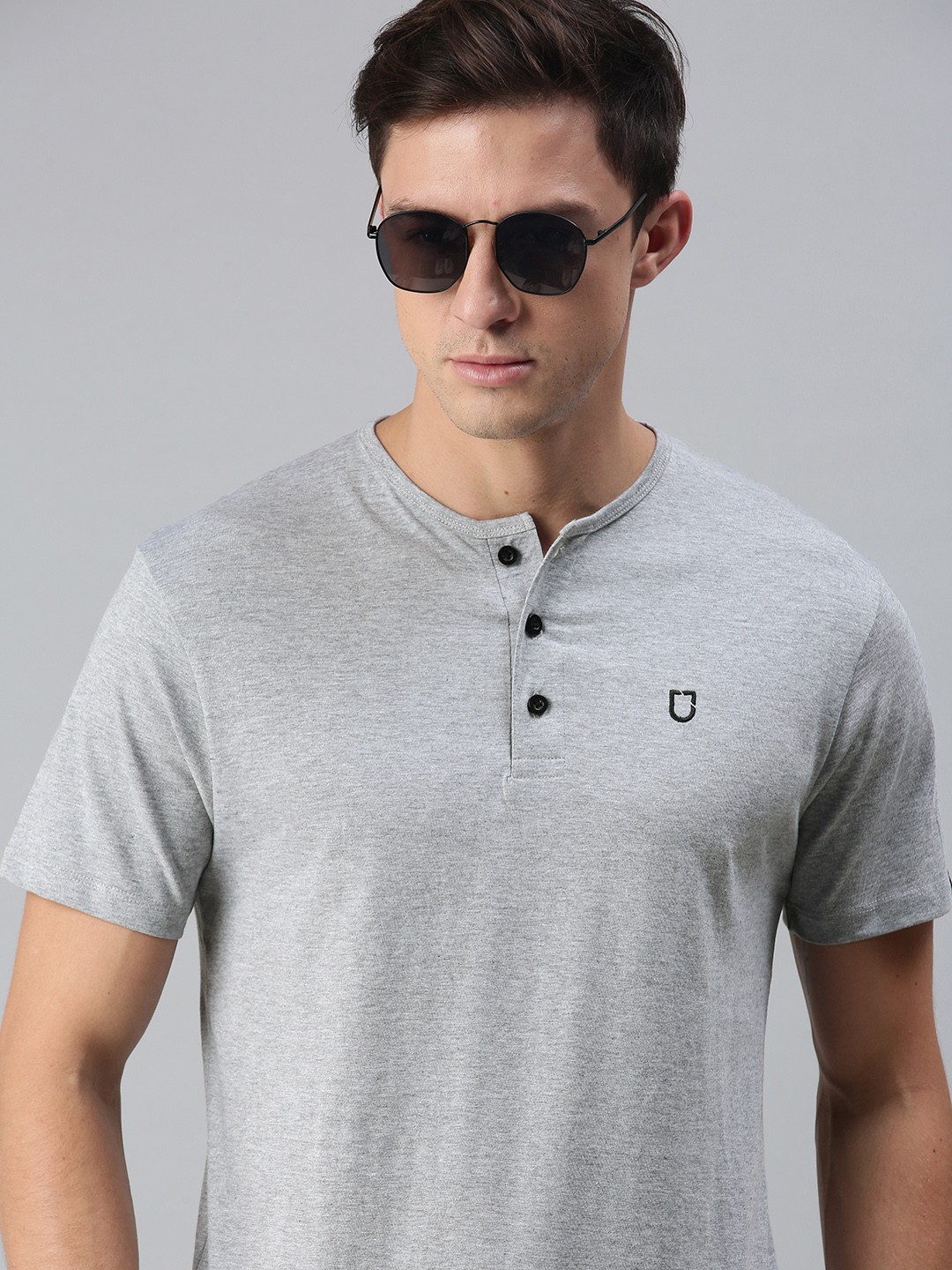 

Urbano Fashion Men Grey Melange Henley Neck Pure Cotton Slim Fit Pure Cotton T-shirt